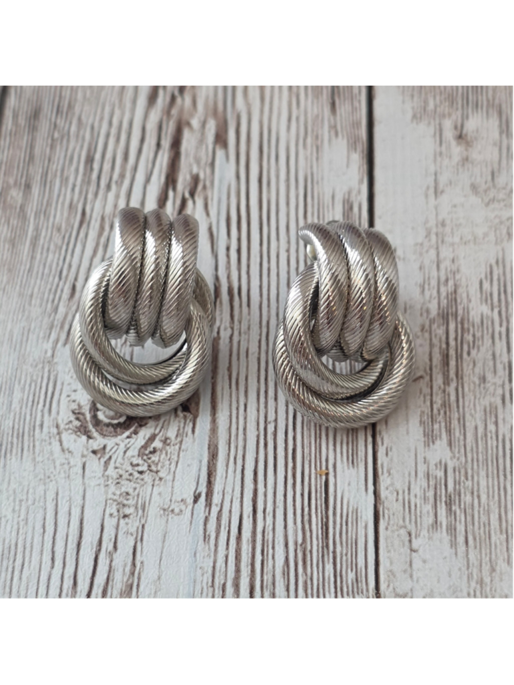Women's Unbranded Silver Tone Knot Hoop Earrings NWOT